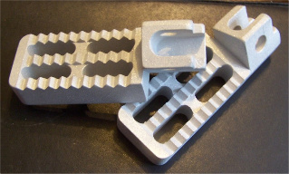 Steamer lowering pegs
