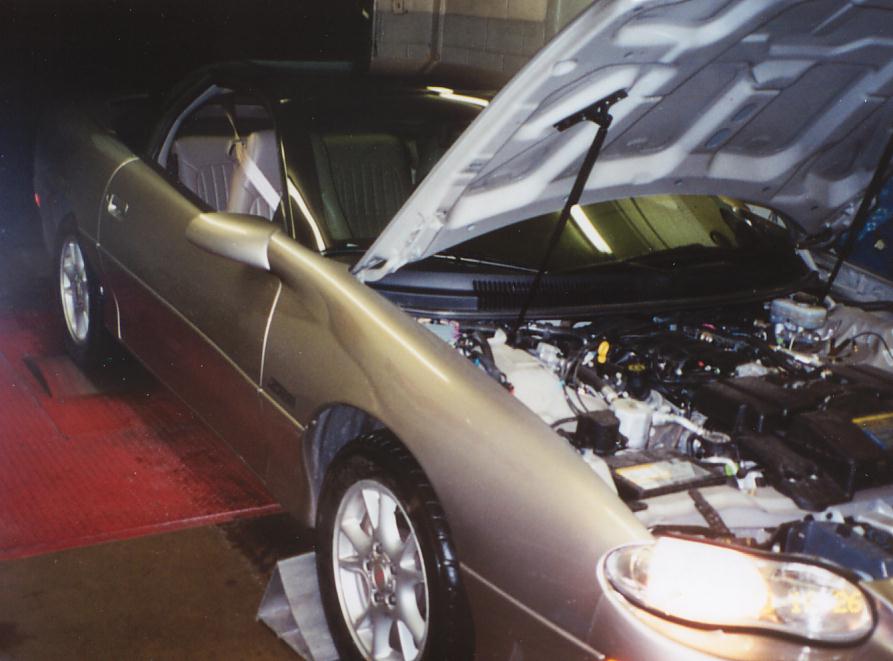 2001_Z28_at_dyno1.JPG - 66898 Bytes