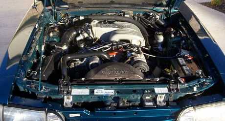 Mstang_engine1_sm.jpg - 20481 Bytes