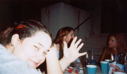 Michelle waving hello. Helloooooooooo! la la la!