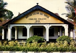 ec1.jpg (36380 bytes)