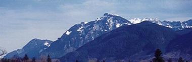 mountains2.JPG (7847 bytes)