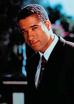 Darryl Morris, the ( v. sexy! ) family friend, who happens to be in the S.F.P.D