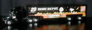 nascar-stewarttransporter.jpg (23633 bytes)