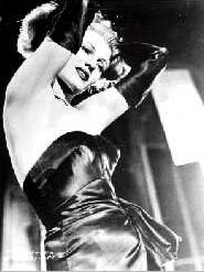 Rita Hayworth, the opera gloves queen