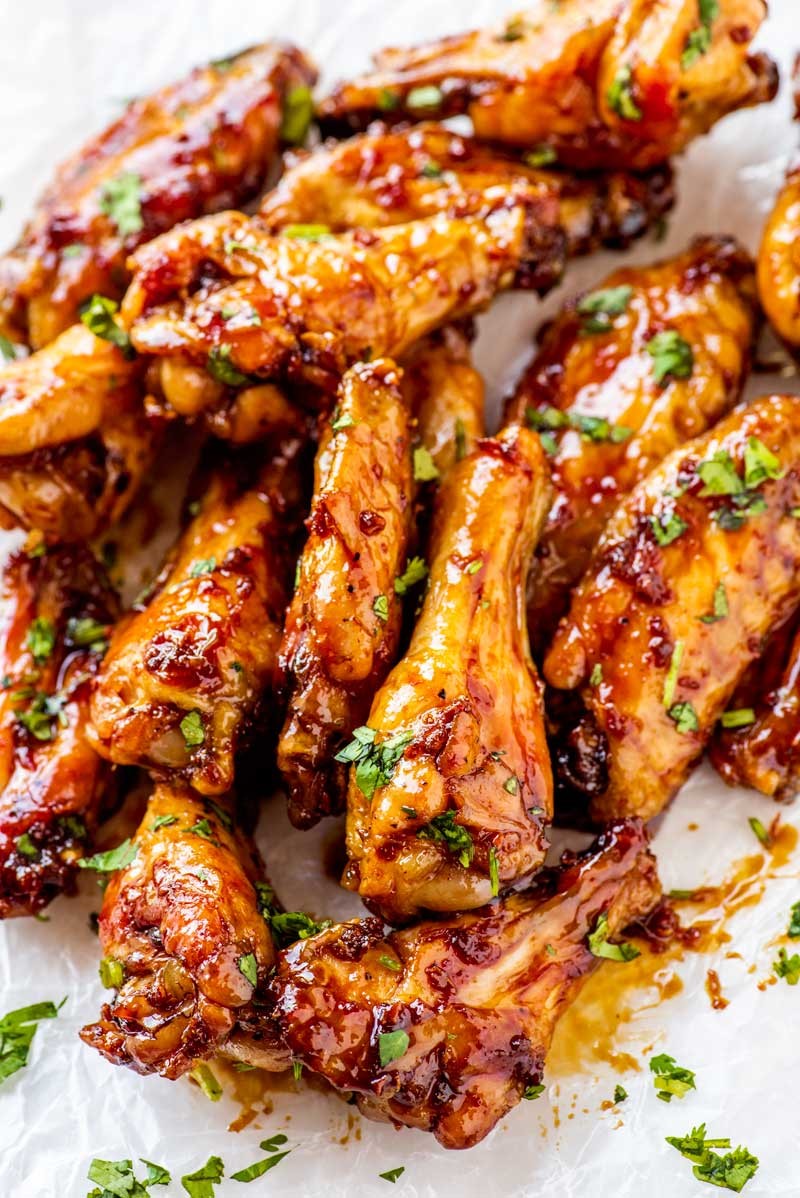 Chicken Wings on whit plate