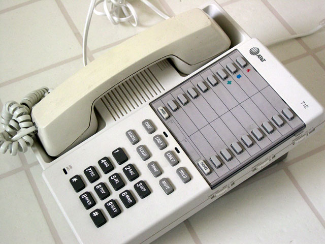 AT&T 712 Two-Line Telephone