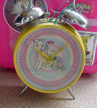 Bubbles Quartz Clock
