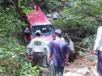 69-gombak-climb-Teamwork.jpg (14726 bytes)