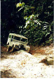 S1Stuck.jpg (29723 bytes)