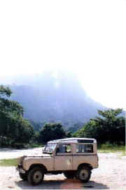 Adik-Santubung.jpg (9889 bytes)