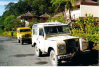 LR in KK park.jpg (59675 bytes)
