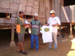 t-shirt presentation.jpg (19309 bytes)