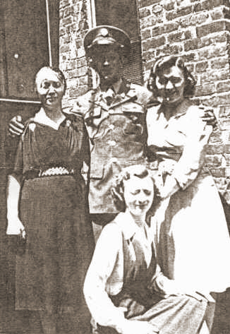ElizabethImbroLatzkoFamily.jpg (93463 bytes)