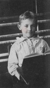 pnicholas.jpg (62085 bytes)