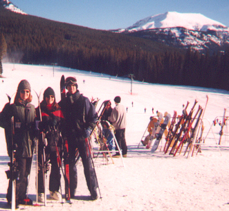 ski_lakelouise_1.jpg (128792 bytes)
