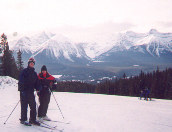 ski_lakelouise_2.jpg (88620 bytes)
