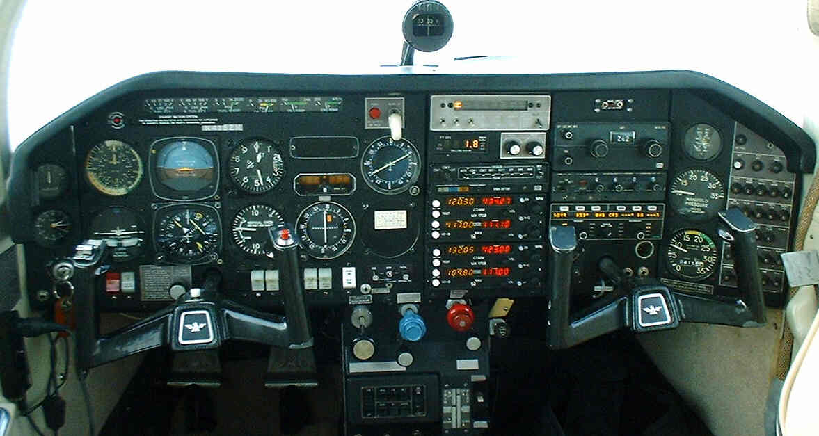 panel3a.jpg (73309 bytes)