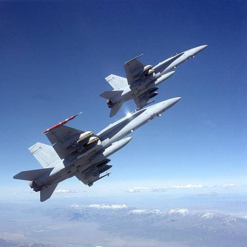 F-18-1.jpg (19173 bytes)
