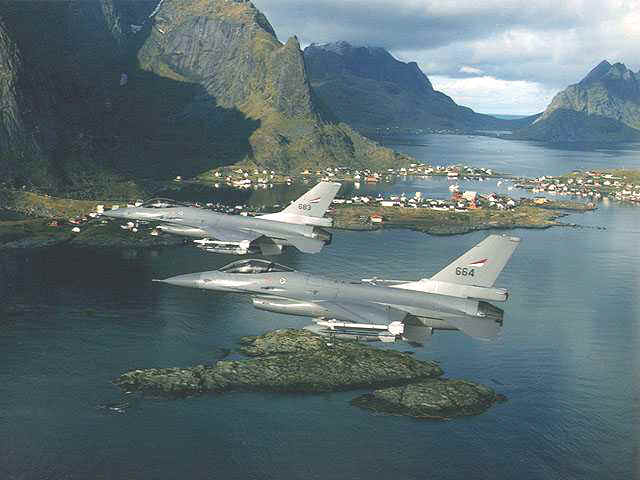 F16-01.jpg (29063 bytes)