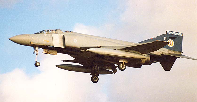 phantom.jpg (38420 bytes)