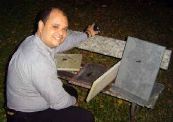 Eu e alguns rel&oacute;gios solares em Friburgo