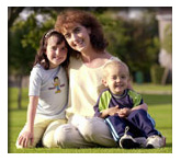 carol_d_and_kids.jpg (14327 bytes)