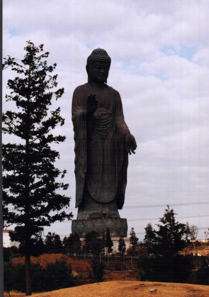 buddha statues in japan