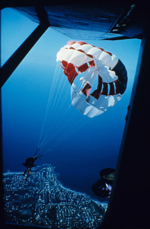 nmaleskydiver
