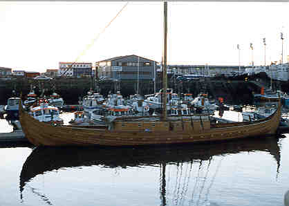 vikingaskip.jpg (13804 bytes)