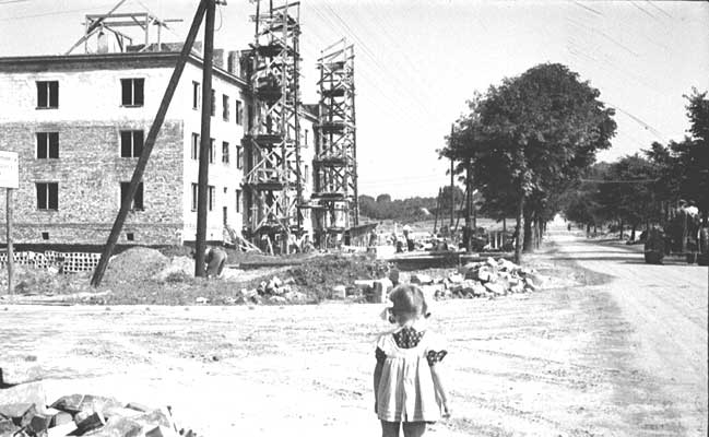 �Rok 1953. Moja c�rka na budowie