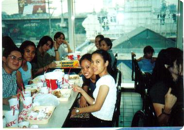 the manila reunion..joseph, amcel, roy, michael, marjorie, criselda, michelle and yours truly!