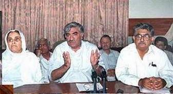 Party president talking in Press conference.
