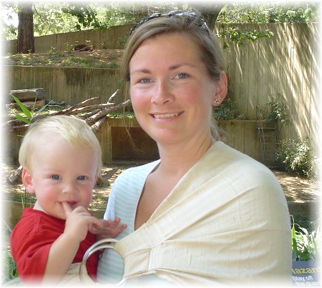 Babywearing at the National Zoo 2007