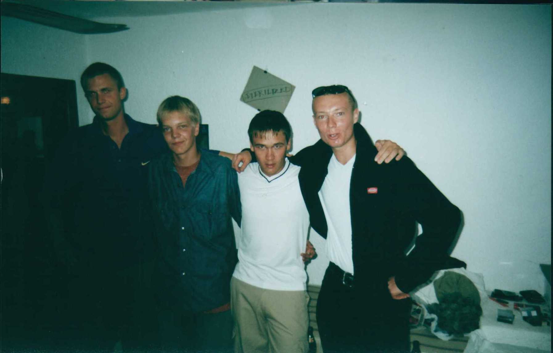 4 heroes.