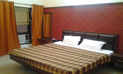 The Four Poster / Family Room