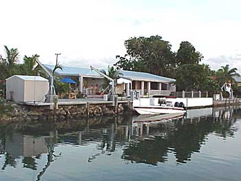 120' of deep water canal front