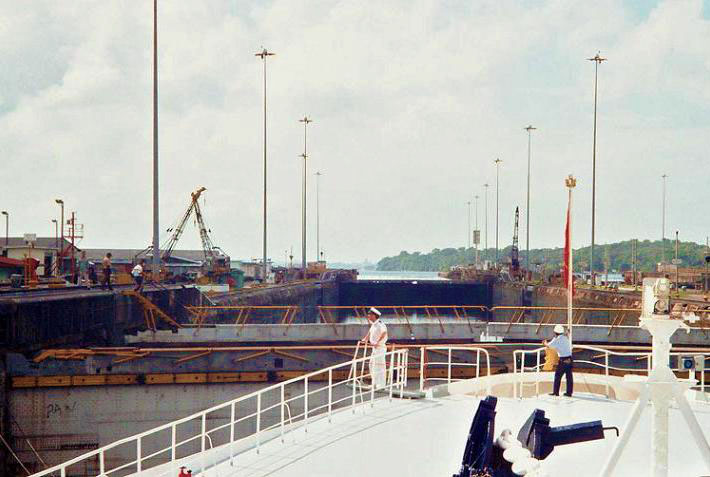 Image of a lock in the Panama Canal