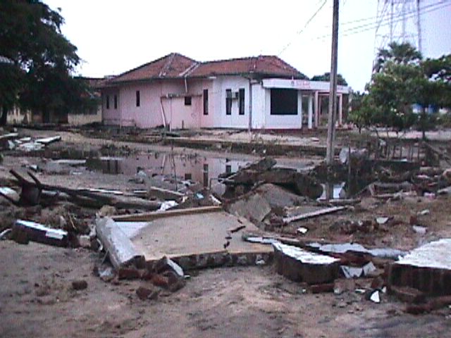 Tsunami devastation at Pothuwil