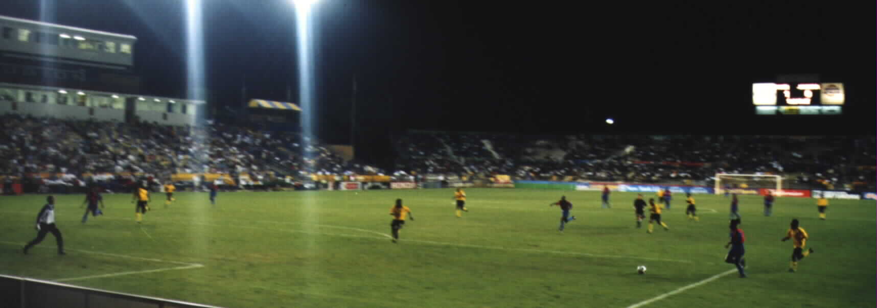 (Geraldine Valentin on the attack)Picture courtesy of Noe Dorestant... Give credit
credit is due.