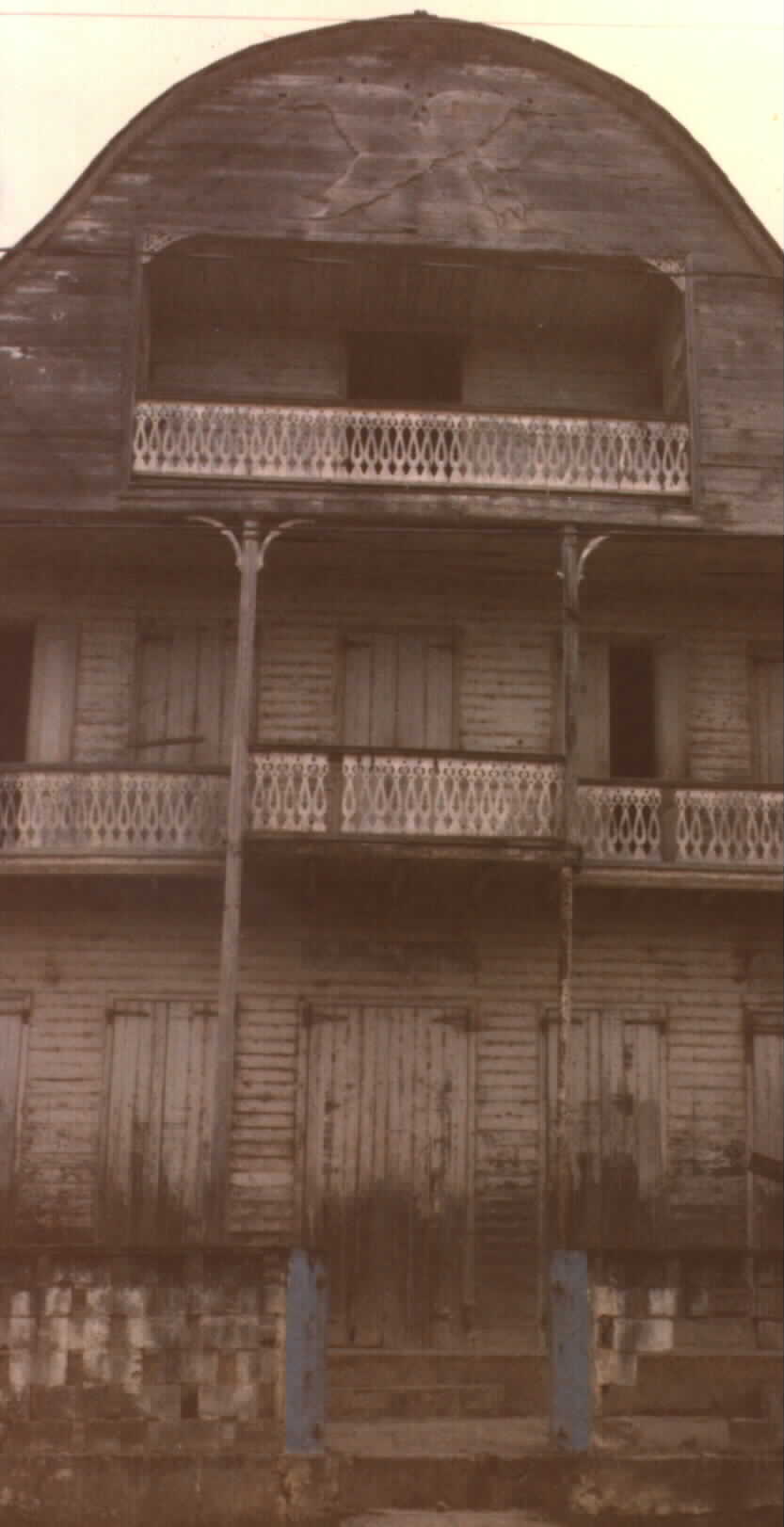 Historic house (Quartier General Des Partisans de la Banniere) in Port-de-Paix. Photographed by Noe Dorestant.