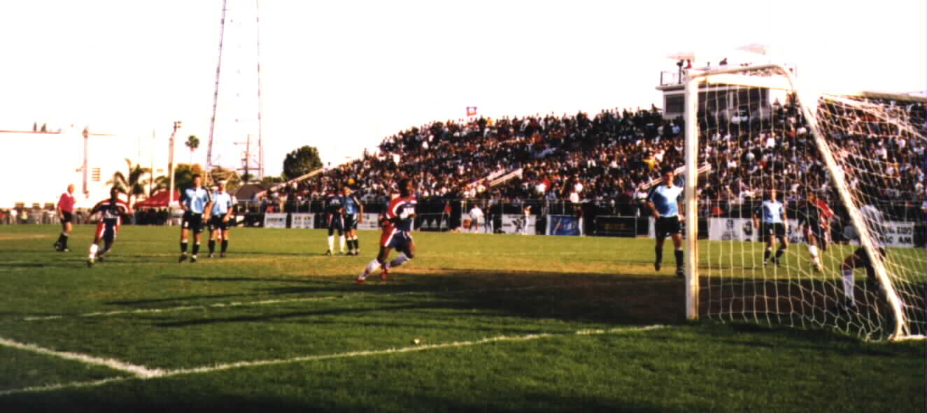 (Haiti & Uruguay team in action)Picture courtesy of Noe Dorestant... Give credit where credit is due.