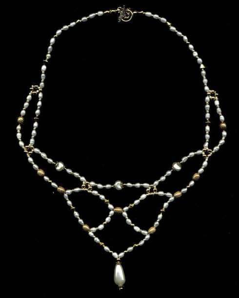 [photo of necklace]