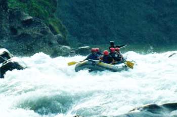 Rafting in kali gandaki