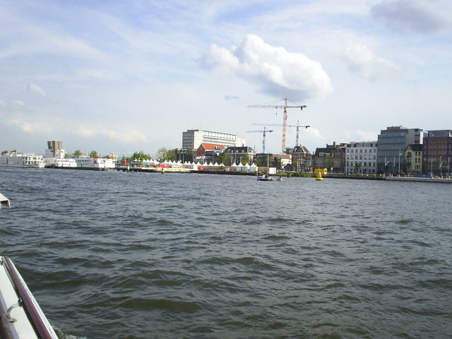 Gelukkig begon de Sail 2005 een week later maar de voorbereidingen waren in volle gang