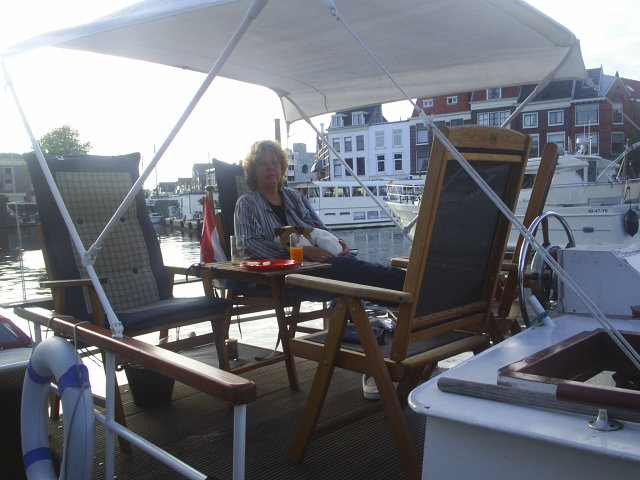 Midden in het Centrum van Leiden lagen wij na de eerste dag varen na 10 varen.