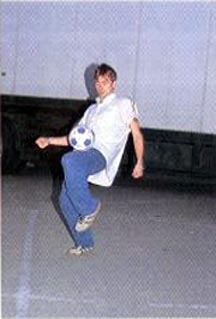 damlfootie.jpg (46416 bytes)