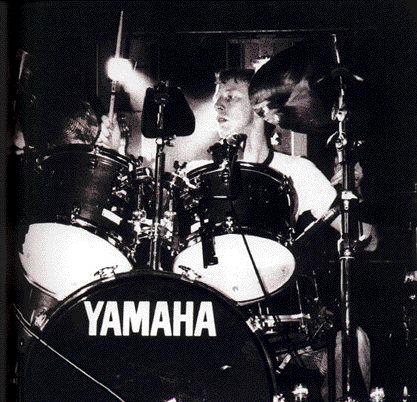davedrums.jpg (51911 bytes)