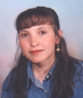 Hem.Filiz Deveci �etin
1973 y�l�nda K�r�ehir'de do�du.
�lk��renimi K�r�ehir'de Orta��renimi G�l�ehir'de,Liseyi
1991 y�l�nda Nev�ehir Sa�l�k Meslek Lisesinde tamamlad�.
23.09.1991 y�l�nda Bilecik �li Pazaryeri Kasabas�nda 
g�reve ba�lad�.
1994 y�l�nda Kayseri Erciyes �niversitesi Y�ksek Hem�irelik b�l�m�n� bitirdi.
1999 y�l�ndan beri 3.N.M.S.O.'da g�rev yapmakta.
Evli ve 2 �ocuk annesi.