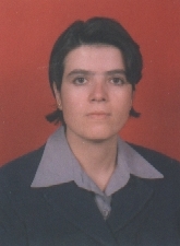 Hem Saliha Cengiz
1970 y�l�nda Ni�de G�lc�k'de do�du.
�lk ve Orta��renimi G�l��k'te tamamlad�ktan sonra 1988'de
Sivas Sa�l�k Meslek Lisesinden mezun oldu.
Ayn� y�l A�ustos ay�nda A�r� Ge�imli k�y�nde g�reve ba�lad�.
1994 y�l�nda E.�.A.�.F. Sa�l�k Personeli �nlisans E�itim Program�n� tamamlad�.
20.04.1999. tarihinden beri 3 N.M.S.O.'da �al��makta.
Evli ve 2 �ocuk annesi.